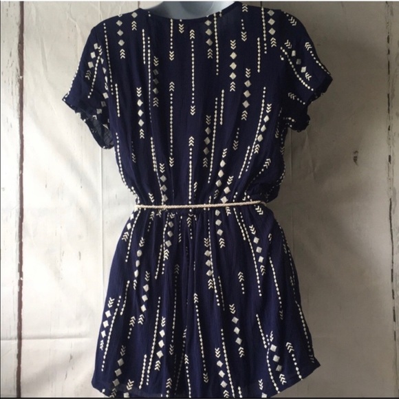 🔥2 hr SALE - Navy Shorts Romper, by Everly - Picture 3 of 6
